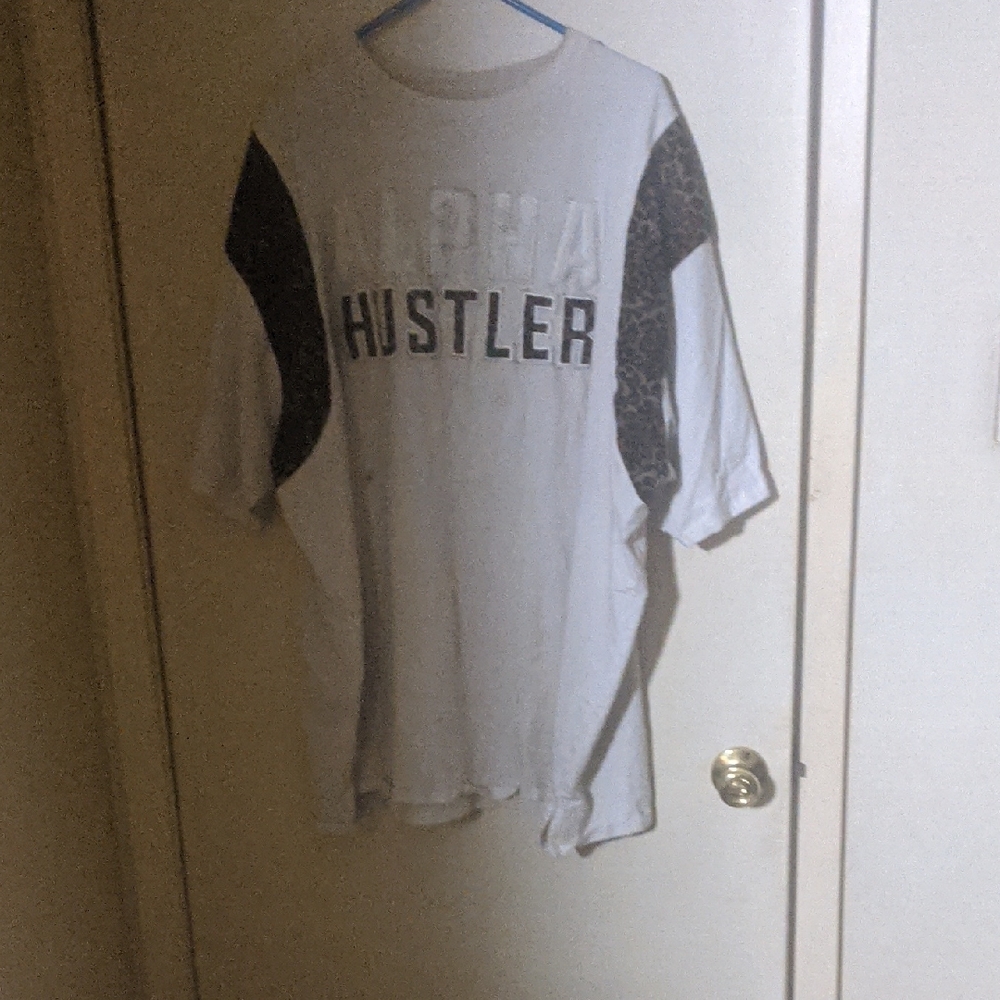 Makobi Alpha HUSTLER Tee 5xb